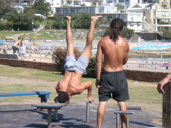 Sportifs sur la plage