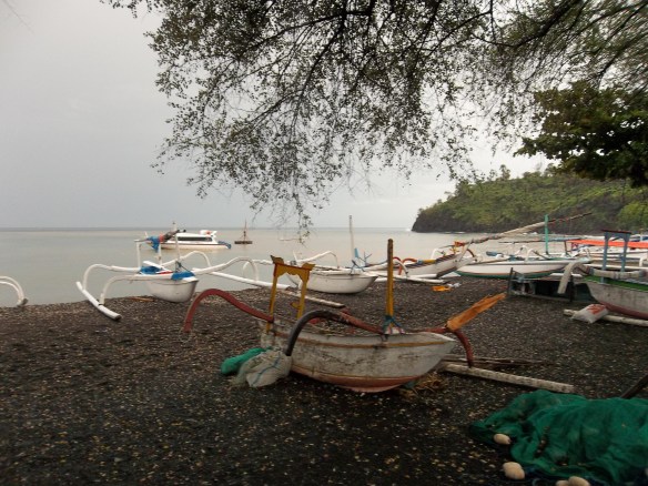 Ahmed et sa plage de sable noir