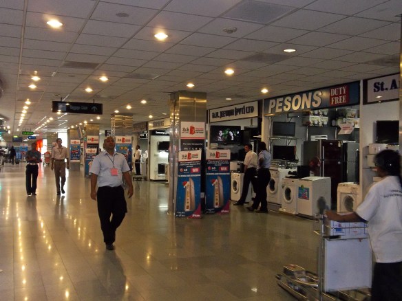 Aéroport de Colombo, électro-ménager au duty-free