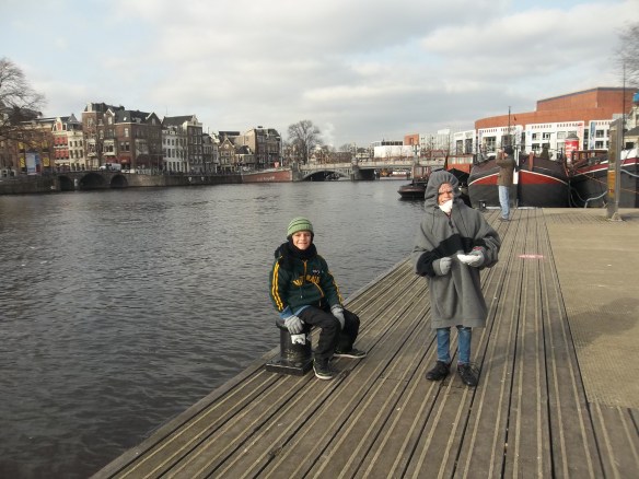 En face du Musée Hermitage