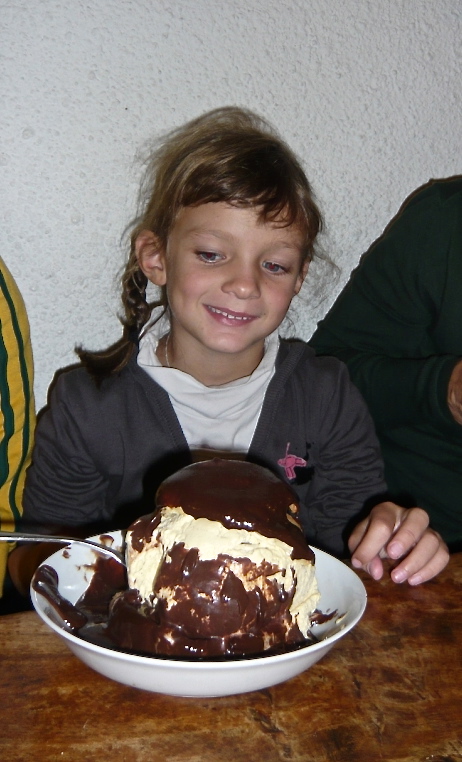 La plus grande profiterole du monde!